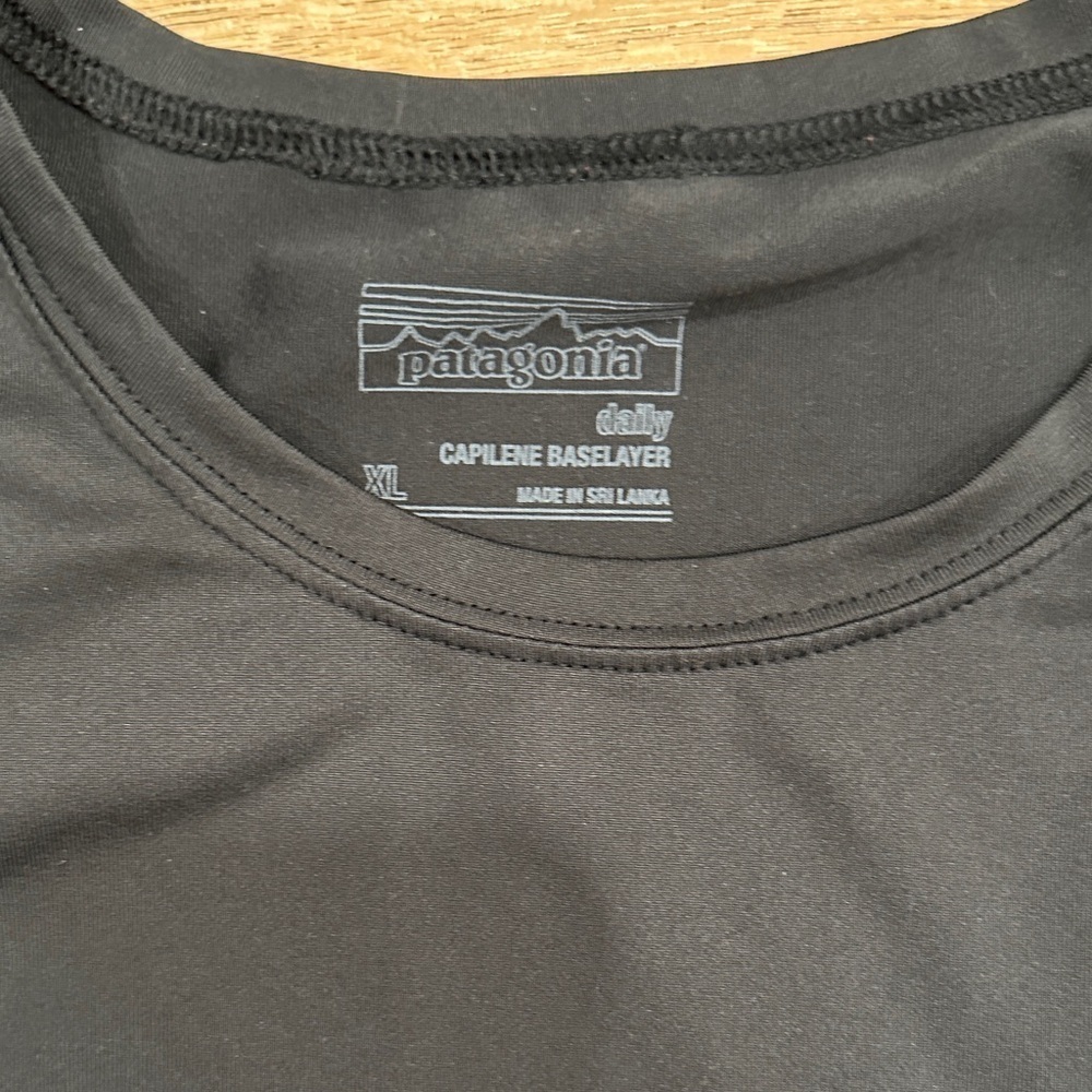 Patagonia Men's Capilene Base layer Black T-Shirt - Picture 2 of 5